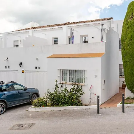 Stunning 4 Bedrooms En-suite In Marbella * Estepona