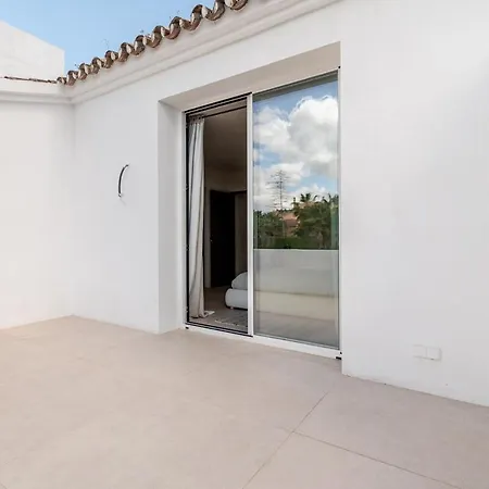 Holiday home Stunning 4 Bedrooms En-suite In Marbella *